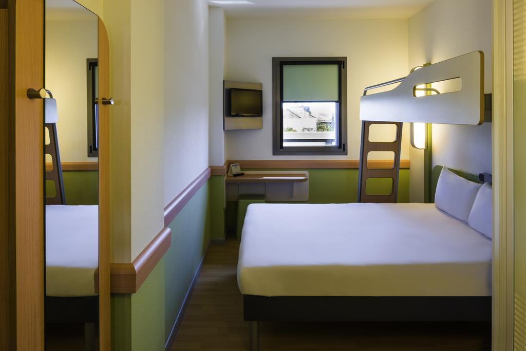 Ibis Budget Sevilla Aeropuerto Cameră foto